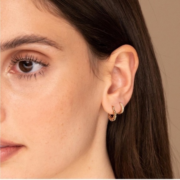 Gold 14k Gold Plated Crossiant Huggie Hoop Earrings - Picture 4 of 4